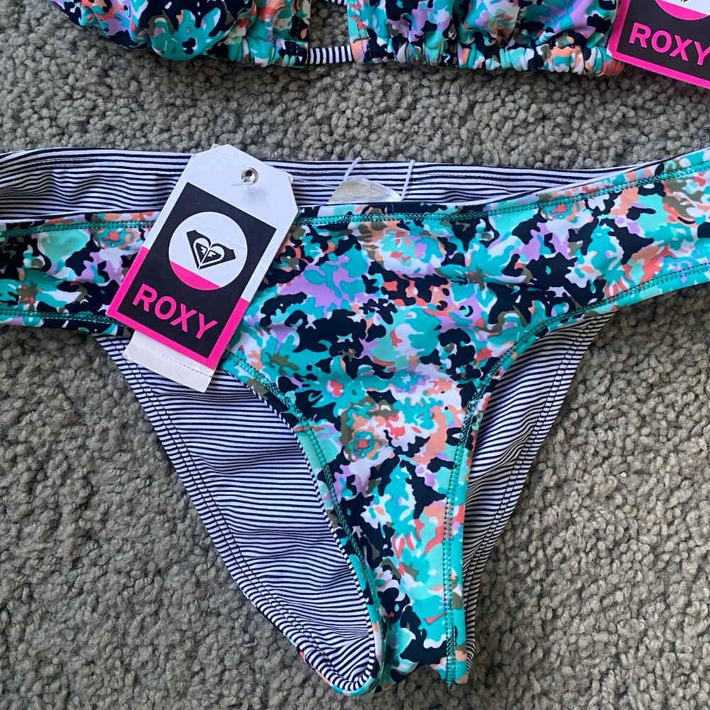 ROXY Reversible Sweet Tropics Bikini Swimsuit Set - Picture 2 of 3